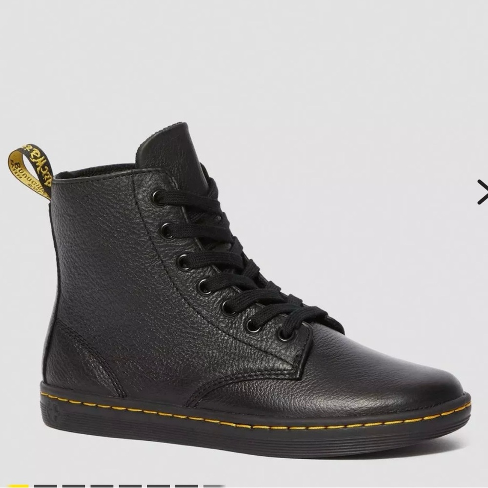 Dr. Martens Black Leather High-Top leyton size 10
